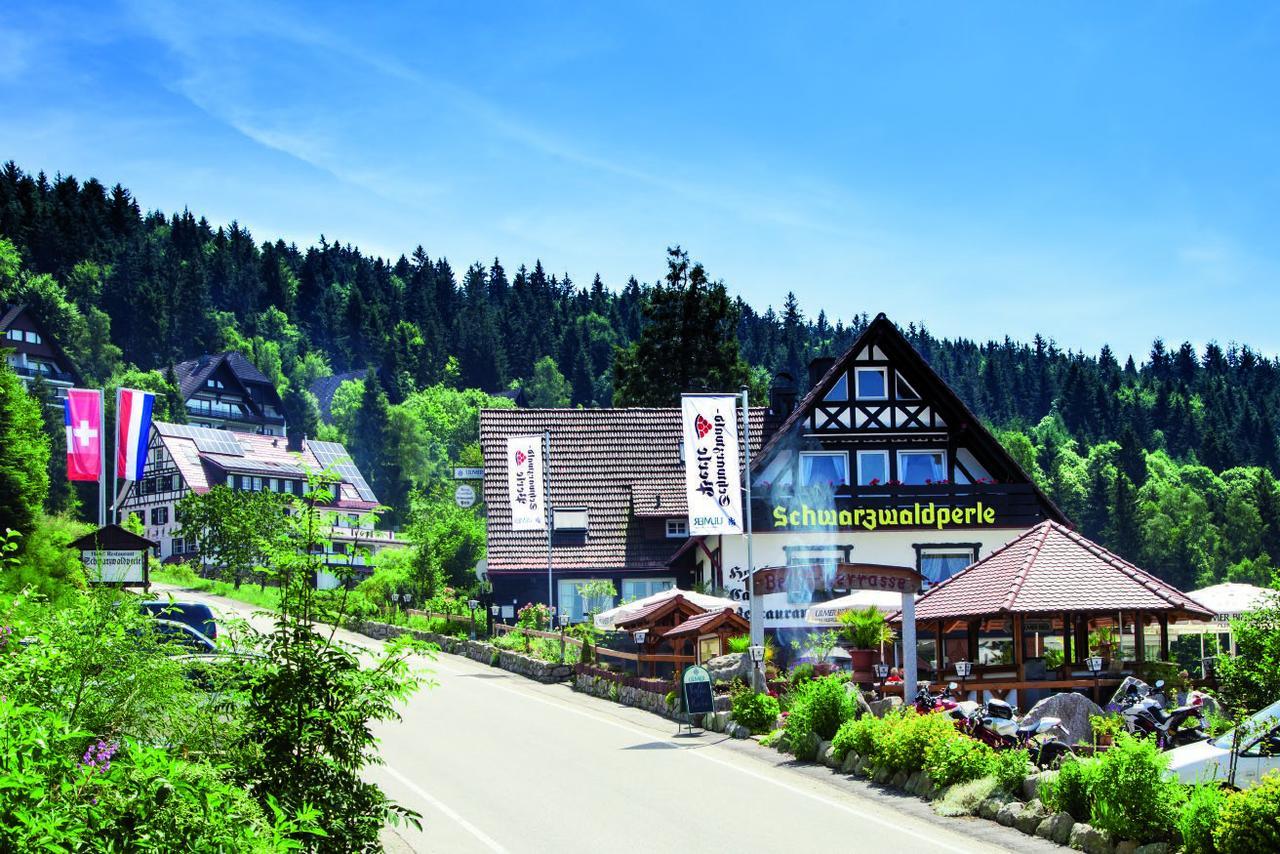 Hotel-Berggasthof Schwarzwaldperle Sasbachwalden Esterno foto