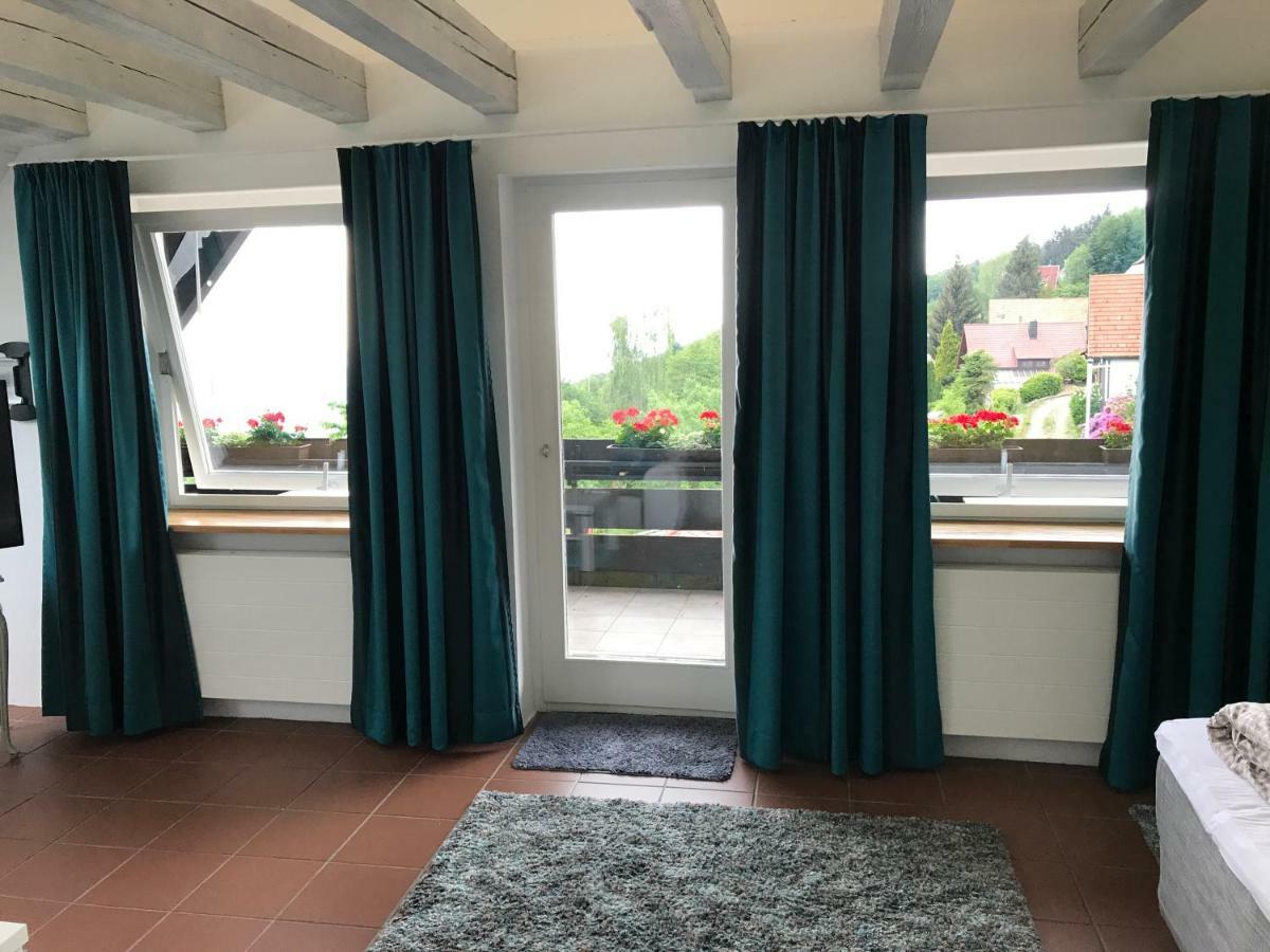 Hotel-Berggasthof Schwarzwaldperle Sasbachwalden Esterno foto